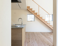 外につながる大屋根の家のサムネイル